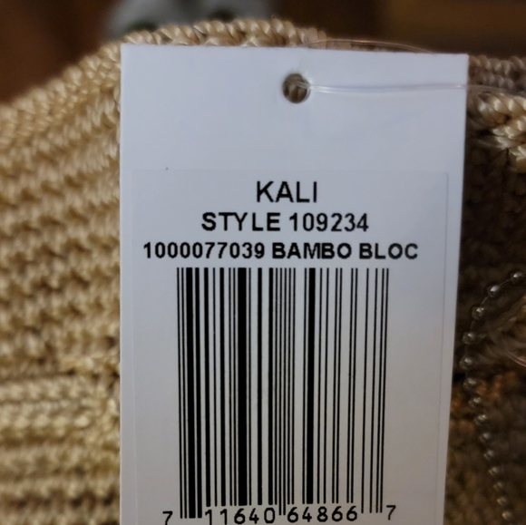 The Sak Kali Hand-Crocheted Drawstring Backpack - Picture 6 of 6